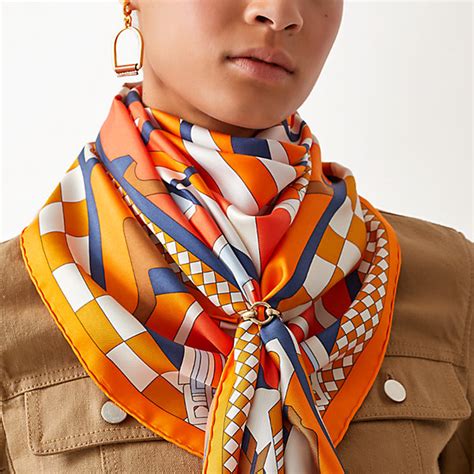 ways to tie hermes scarf